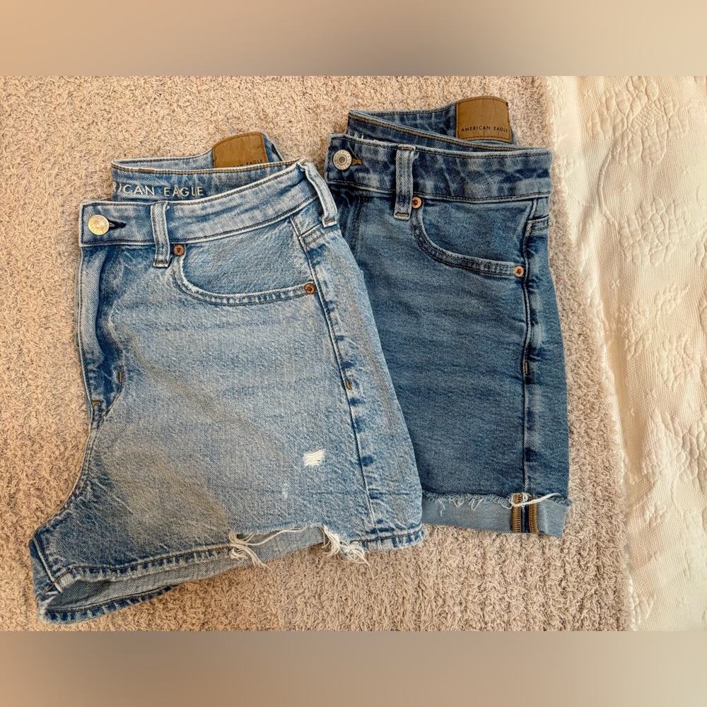 2 PAIRS: American Eagle Outfitters Light Dark Blue Medium
Wash Jean Mom Shorts